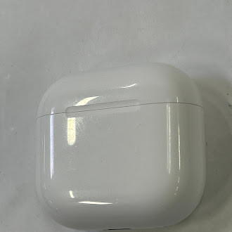 Apple AirPods 4 Active Noise Cancellation 