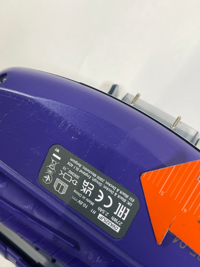 BLACK+DECKER DVA325JP07-QW 