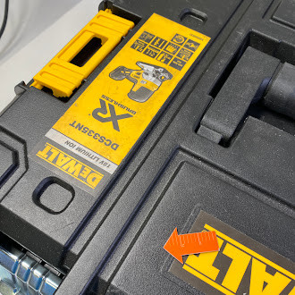 DeWalt DCS335NT-XJ (without battery) 