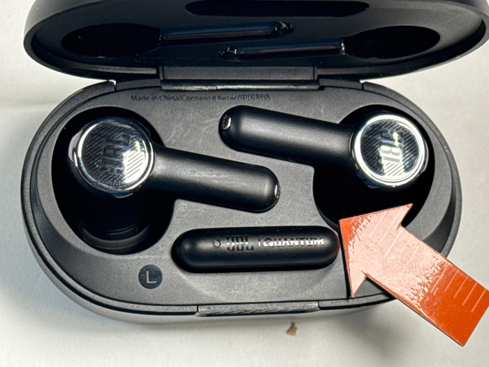 JBL Quantum TWS 
