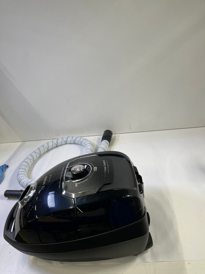 Bosch Serie 8 In'genius BGL8X329 