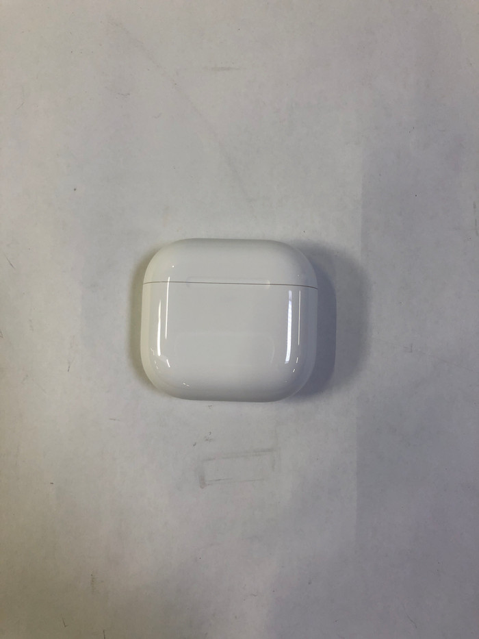 Apple AirPods 4 Active Noise Cancellation 