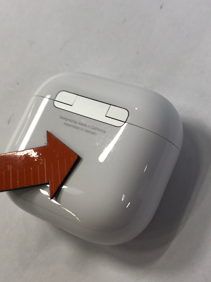 Apple AirPods 4 Active Noise Cancellation 