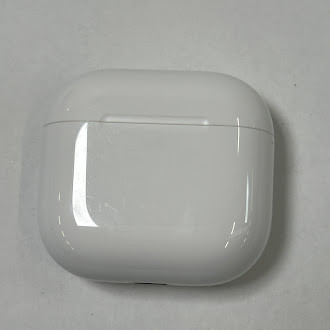 Apple AirPods 4 Active Noise Cancellation 