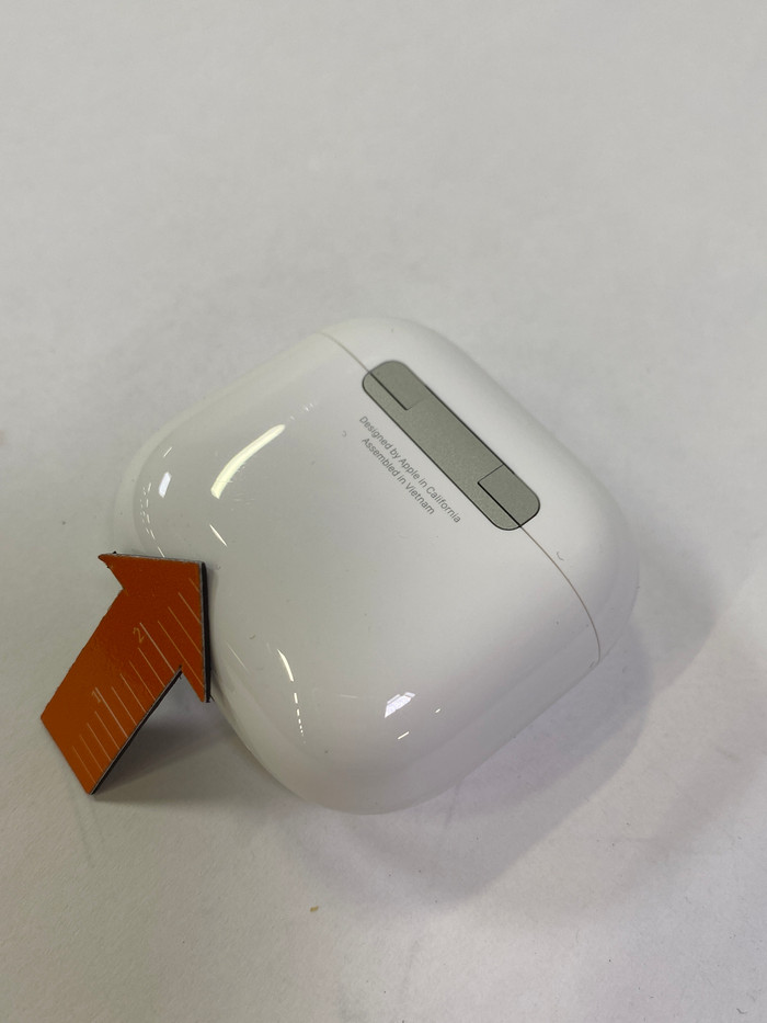 Apple AirPods 4 Active Noise Cancellation 