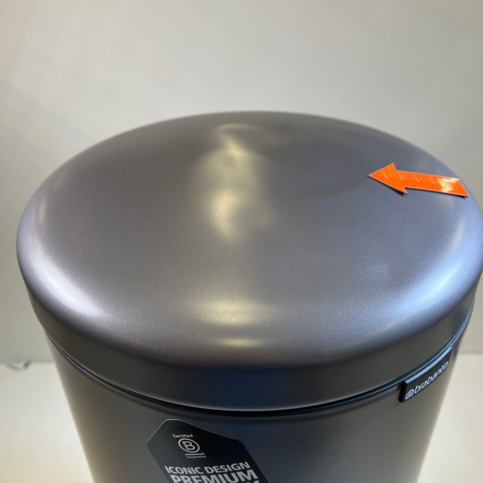 Brabantia NewIcon Pedal Trash Can 30L Platinum 