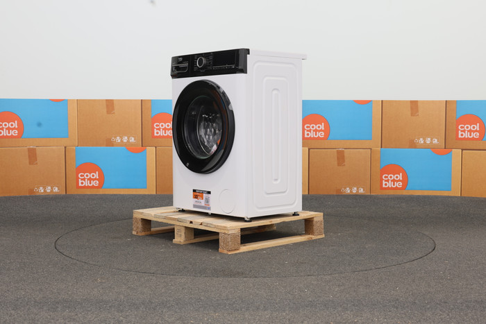 Beko B1W764BBBE SteamCure 