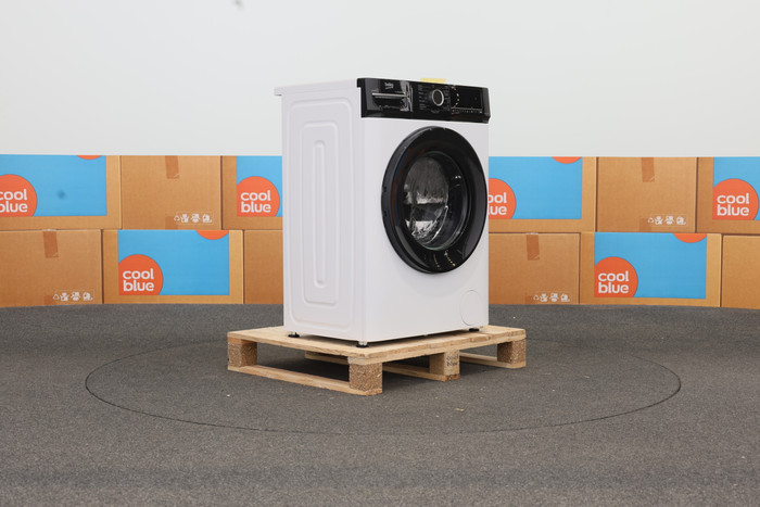 Beko B1W764BBBE SteamCure 