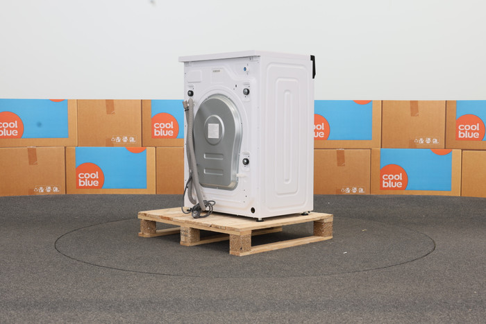 Beko B1W764BBBE SteamCure 