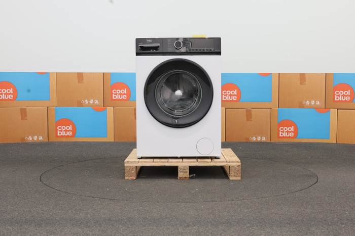 Beko B1W764BBBE SteamCure 