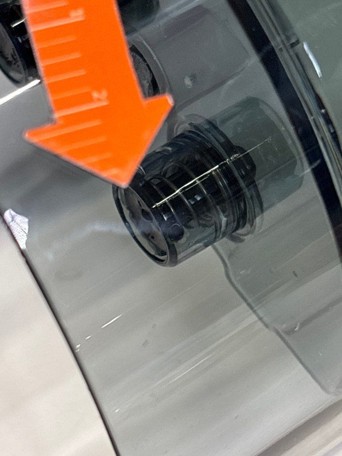 De'Longhi EC685.BK Dedica Black 