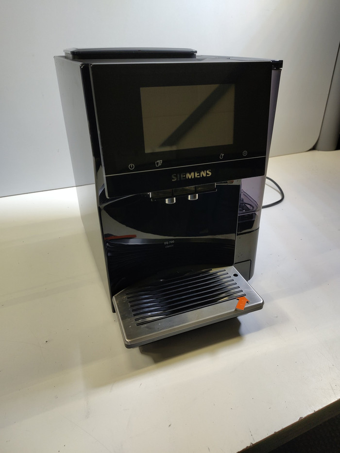 Siemens EQ700 Classic Piano Black TP713R09 