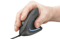 Trust Verto Bedrade Ergonomische Muis product in gebruik