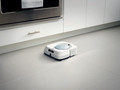 iRobot Braava M6138 product in use