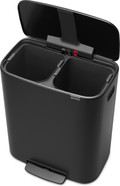 Brabantia Bo Pedal Bin 2 x 30 Liter Matt Black + Vuilniszakken (120 stuks) detail
