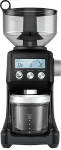 Sage The Smart Grinder Pro Black Truffel product in gebruik
