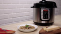 Tefal CY505E All-in-One Slowcooker, Multicooker en Snelkookpan product in gebruik