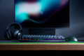Razer Huntsman Mini Gaming Toetsenbord (Optisch Rood) Zwart QWERTY product in gebruik