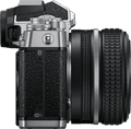 Nikon Z fc + Nikkor Z 28mm f/2.8 rechterkant