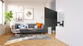 Vogel's Comfort 3665 OLED product in gebruik