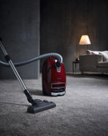 Miele Deluxe Suction Brush SBD 365-3 AllTeQ Eco product in use