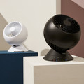 Duux Globe Desktop Zwart product in gebruik