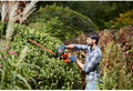 BLACK+DECKER BEHT201-QS product in use