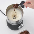 Severin SM 3587 Induction Milk Frother Spuma 700 Plus product in use