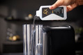 Philips L'OR Barista CA6530/00 Ontkalker product in gebruik