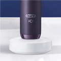 Oral-B iO Series 8n Paars met extra opzetborstel detail