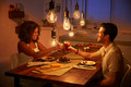 Philips Hue Filamentlamp White Standaard E27 - 2023 - 3-pack product in gebruik