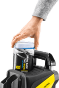 Kärcher Connect & Clean 3-in-1 Autoshampoo product in gebruik