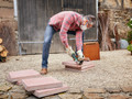 Bosch UniversalGrind 18V-75 (without battery) product in use