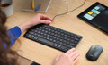 Trust Lyra Compact Tastatur Schwarz Qwertz produkt in gebrauch