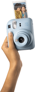 Fujifilm Instax Mini 12 Pastel Blue produkt in gebrauch