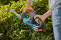 Gardena EasyCut 40/18V P4A set product in gebruik