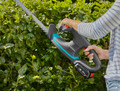 Gardena EasyCut 40/18V P4A set product in gebruik