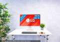 LG Smart 32SR83U-W visual Coolblue 1