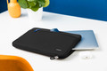 BlueBuilt Laptophoes breedte 33 cm 14 inch M Zwart product in gebruik