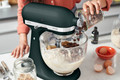 KitchenAid 5KSM185PSEPP Pebbled Palm product in gebruik
