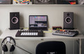 AIAIAI UNIT-4 Wireless+ (paar) product in gebruik