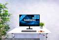 Samsung LS32DM702UUXEN Smart M7 visual Coolblue 1