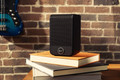 Klipsch Flexus Surr 100 Zwart product in gebruik