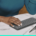 Logitech Keys-To-Go 2 Grafiet Azerty product in gebruik