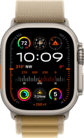 Apple Watch 44/45/46/49 mm Alpine Horlogeband Lichtbruin L product in gebruik