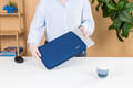 BlueBuilt Laptophoes voor Apple MacBook Pro 16 inch Blauw visual Coolblue 1