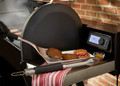 Weber Precision Barbecuetang- en spatelset product in gebruik