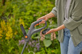 Gardena EasyTrim 25/18V P4A Solo (zonder accu) product in gebruik