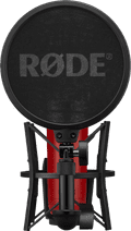 RODE NT1 Signature series Rood product in gebruik