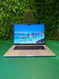 Apple MacBook Air 15 inch M5 (10 core CPU/10 core GPU) 16GB/512GB Middernacht QWERTY (Afbeelding 2 van 4)